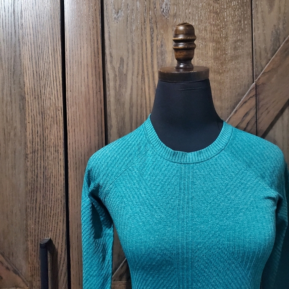 LAST CHANCE Lululemon Restless Pullover - Picture 3 of 3